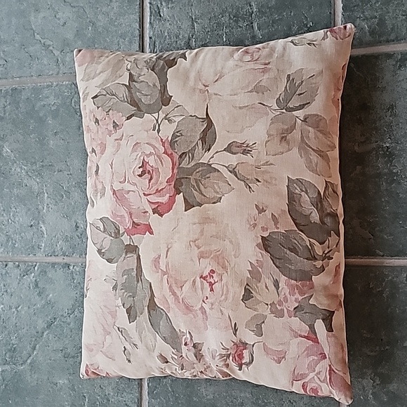 Custom chabby chic floral throw pillow high-end fabric - Picture 3 of 7